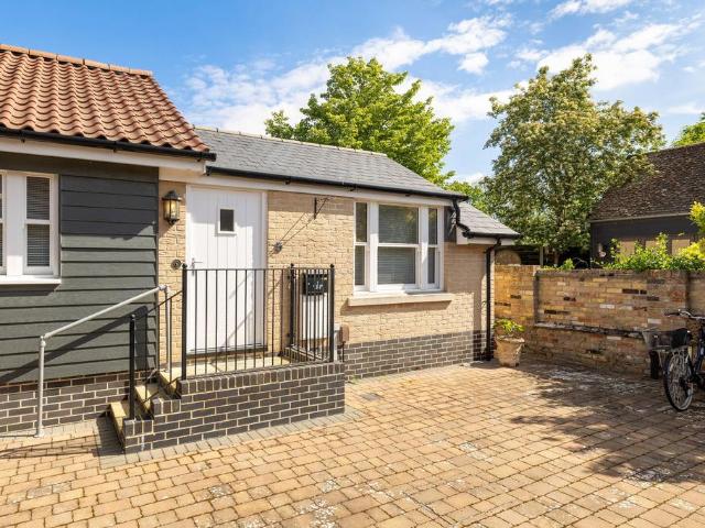 Bungalow for sale in St. Ives, Huntingdon
