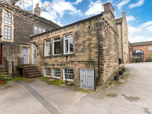 House for sale in Holme Valley, Honley