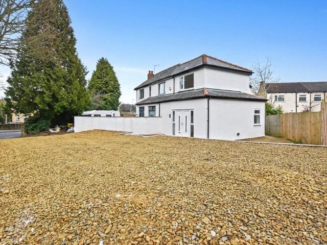 House for sale in Westfield, Guiseley