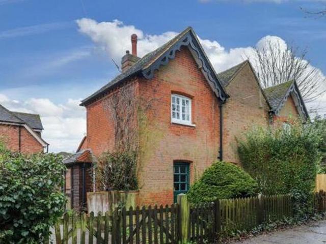 House for sale in Beaconsfield, Penn Bottom