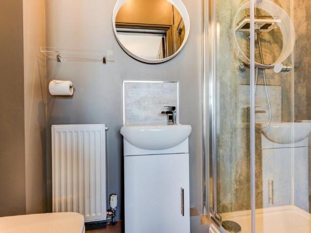 House for rent in Roselands, Eastbourne