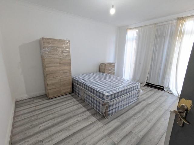 House for rent in Dollis Hill, Greater London