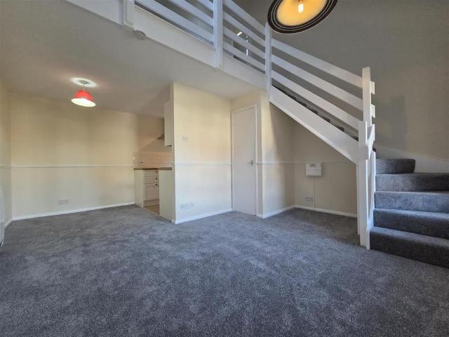 House for rent in Dowslands, Rumwell