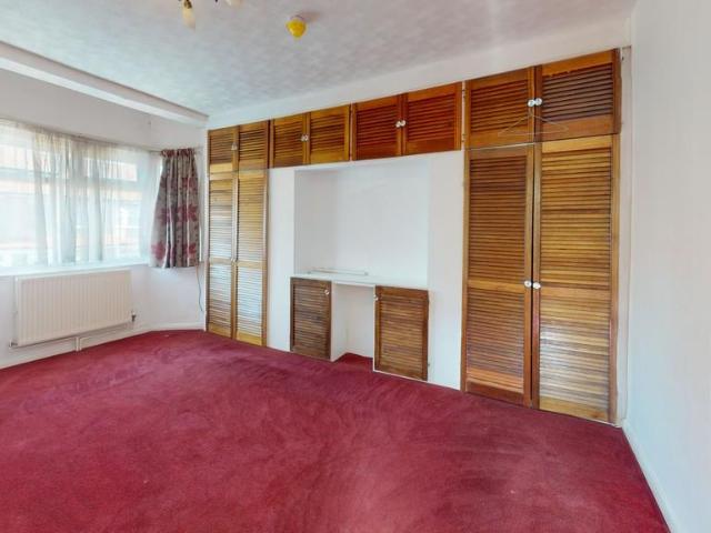 Room for rent in London Borough of Merton, Greater London