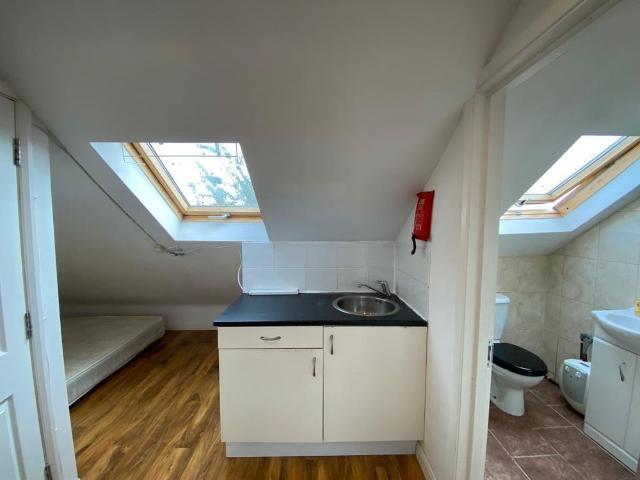 House for rent in London Borough of Ealing, Greenford