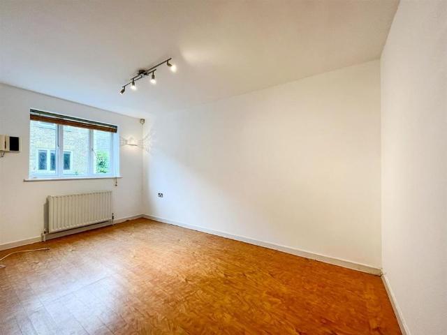 House for rent in Blackhills, Surrey