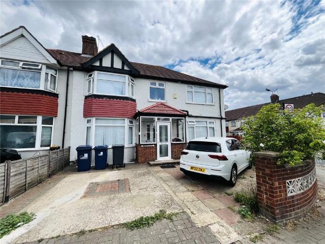 House for rent in London Borough of Ealing, Greenford
