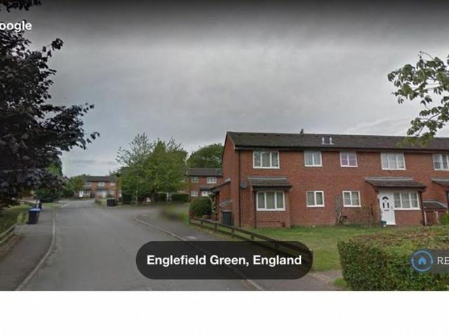House for rent in Row Town, Surrey