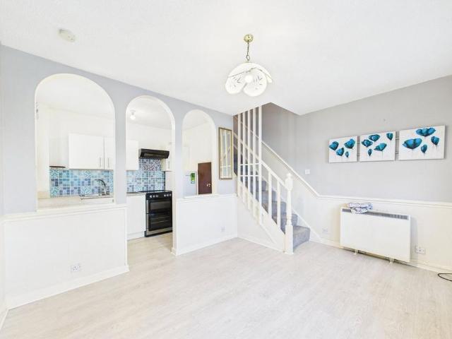House for rent in Elm Park, Greater London