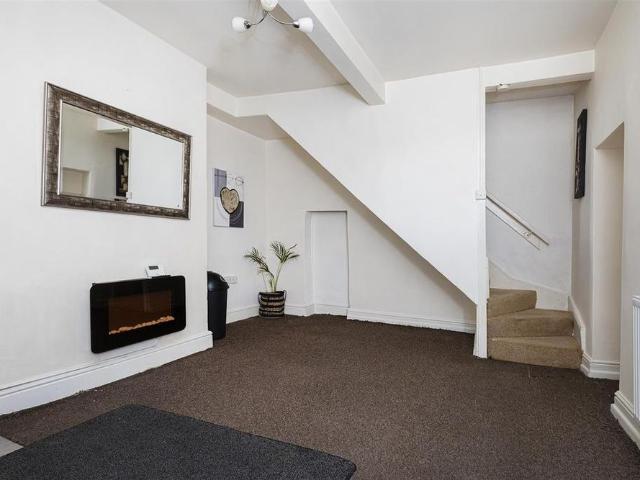House for rent in Lindley, West Yorkshire
