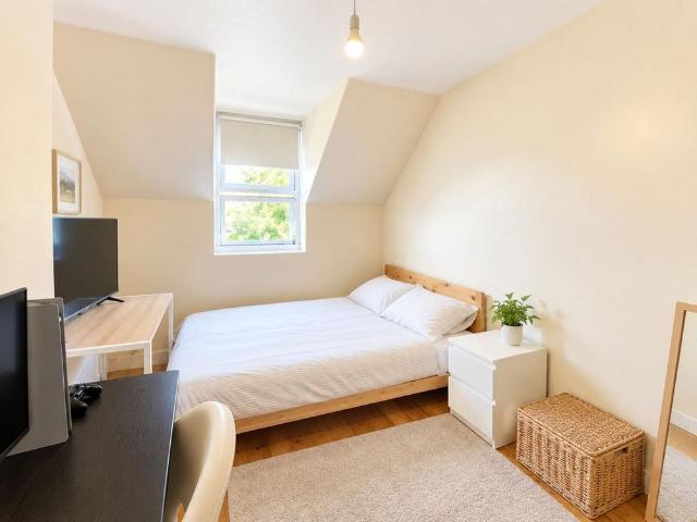 House for rent in Epsom, Epsom and Ewell