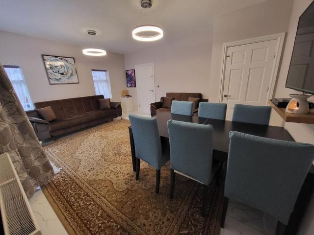 Room for rent in Victoria Park, Manchester