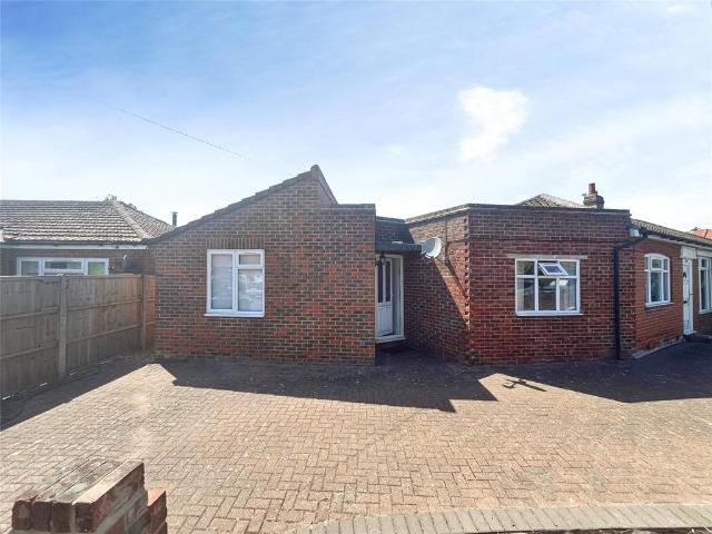 House for rent in Row Town, Surrey
