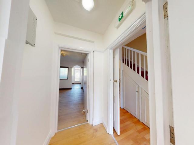 Room for rent in London Borough of Merton, Greater London