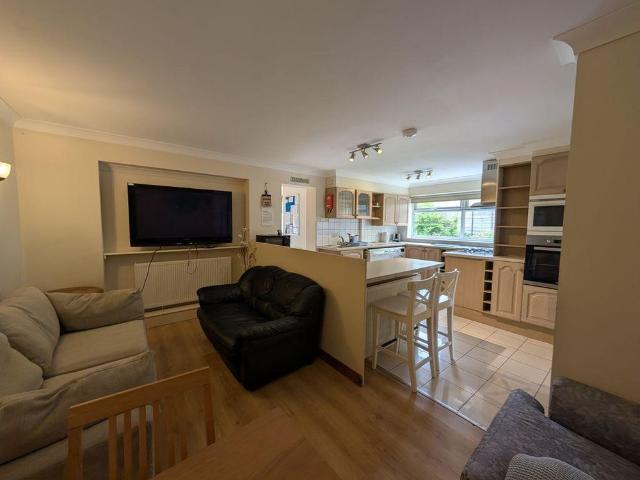 House for rent in Chichester, Littlecote