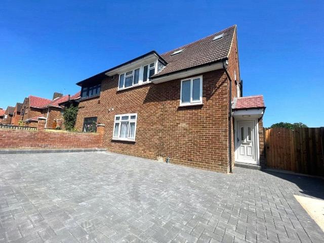 Studio for rent in London Borough of Hounslow, Greater London