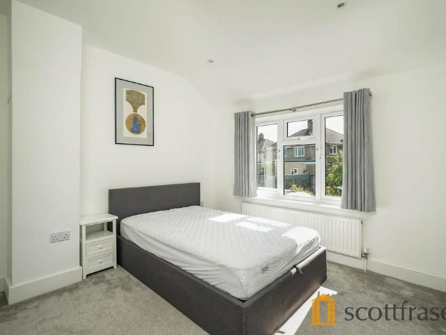 Room for rent in New Marston, The Slade