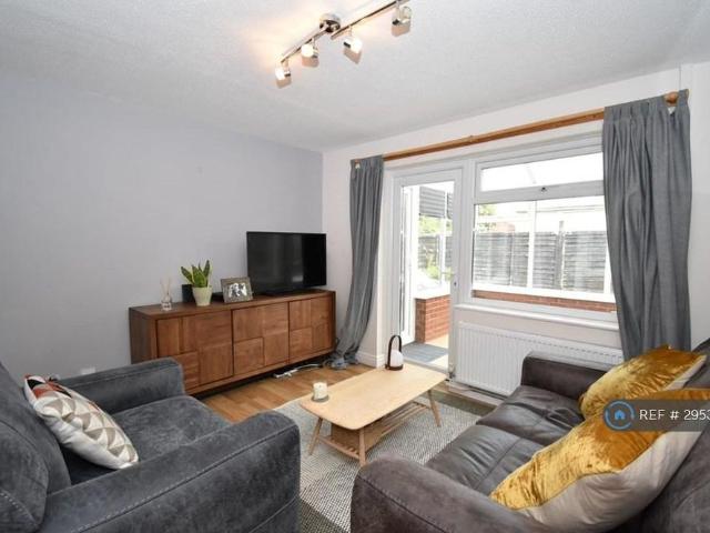 House for rent in Park Hill, Green Close