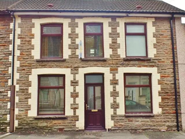 Apartment for rent in Porth