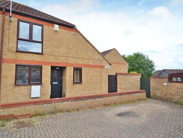 Apartment for rent in Fenny Stratford, Milton Keynes