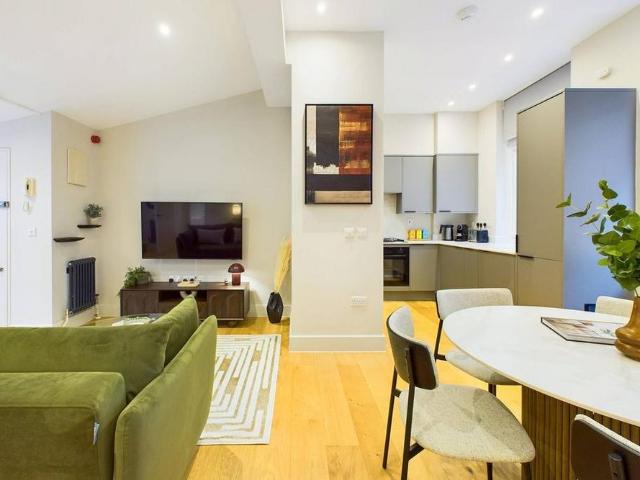Apartment for rent in Soho, Greater London