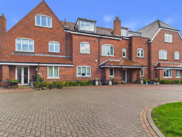 Flat for sale in Leyfields, Kettlebrook