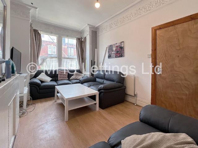 House for rent in Woodhouse Cliff, Leeds