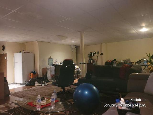 Room for rent in Durham, Ontario