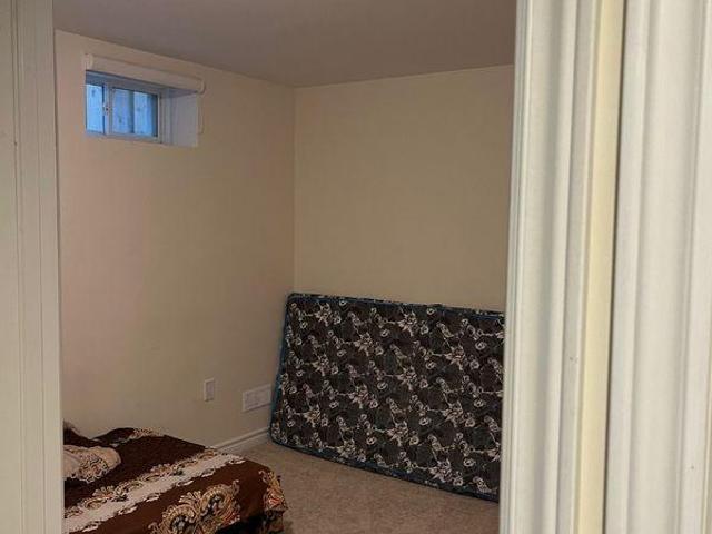Room for rent in Bowmanville, Ontario