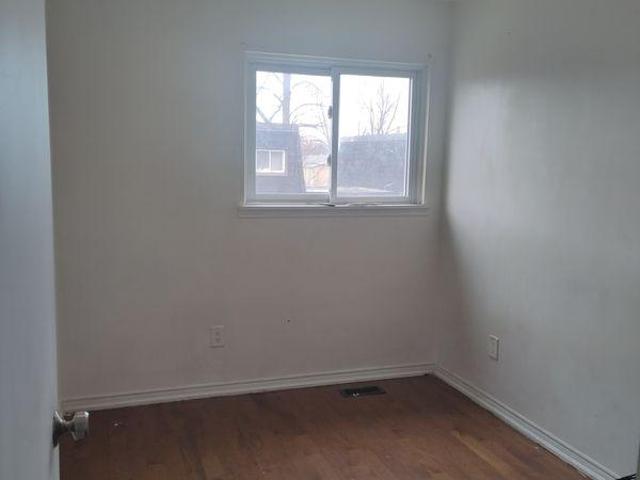 Room for rent in Brampton
