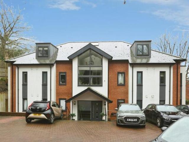 Room for sale in Shortlands, Greater London