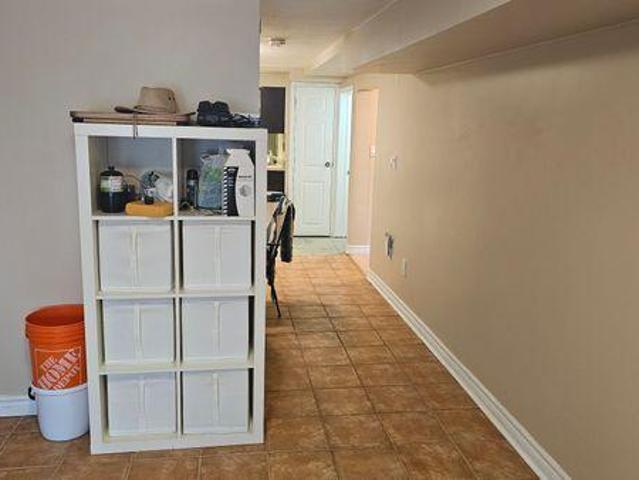 Room for rent in Burlington