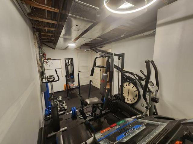 Room for rent in Northwest, Alberta