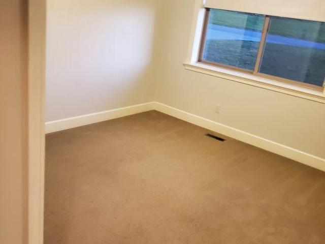 Room for rent in Chilliwack, British Columbia