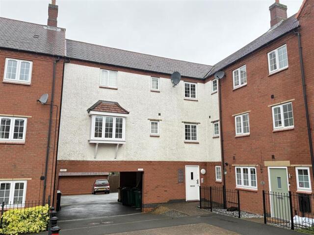 Room for sale in Egginton, East Midlands