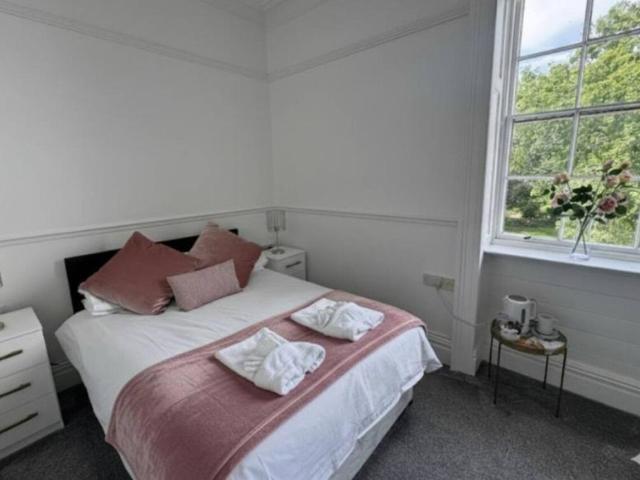 Room for rent in Clydach, Wales