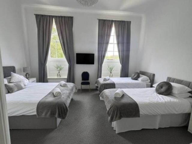 Room for rent in Clydach, Wales