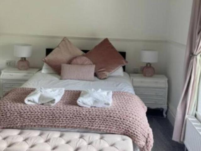 Room for rent in Clydach, Wales