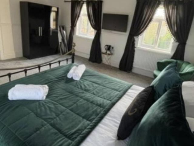 Room for rent in Clydach, Wales
