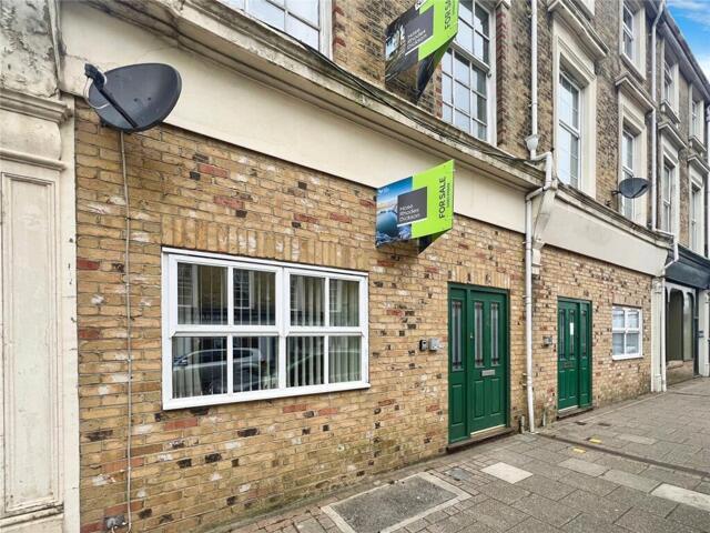 Room for sale in East Cowes, Isle Of Wight