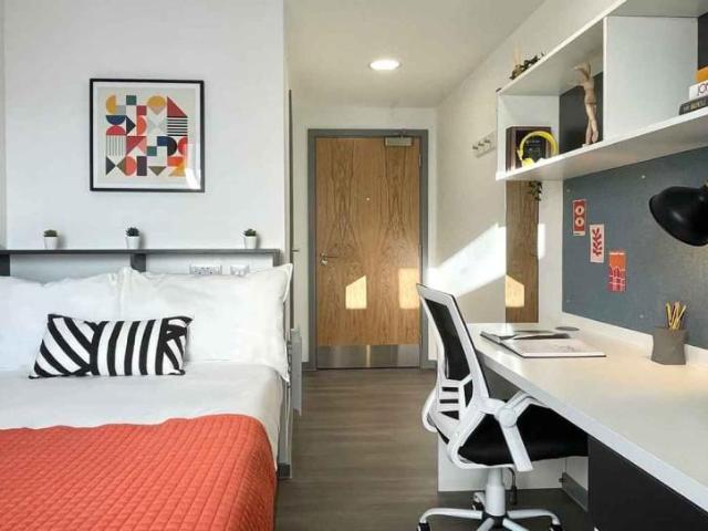 Room for rent in Chesser, Stenhouse