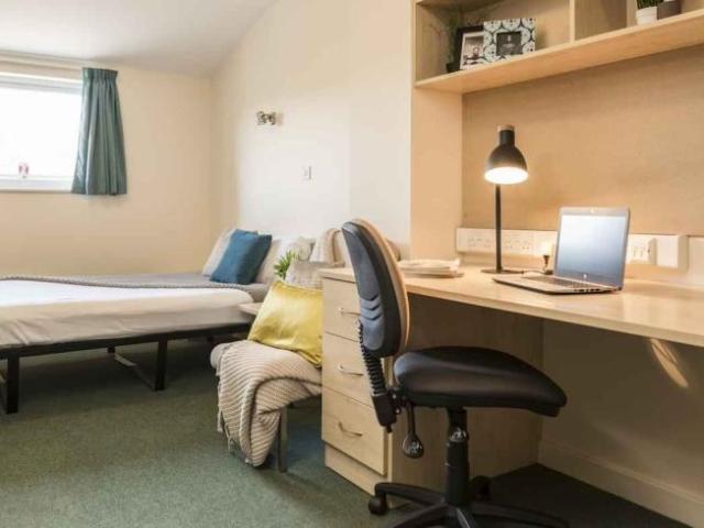 Room for rent in Watergate, Devon