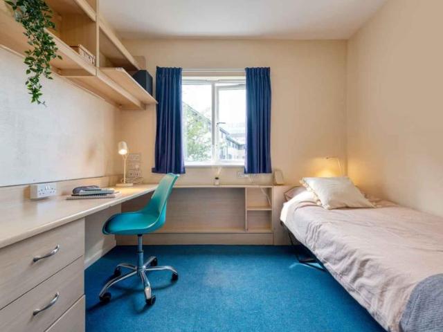 Room for rent in Gloucester, Gloucestershire