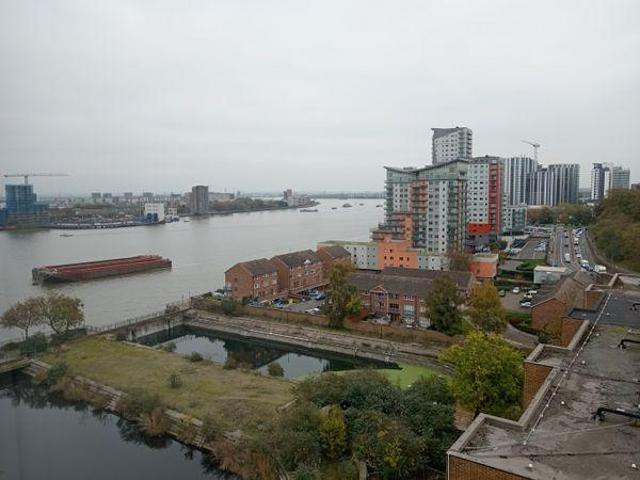 Room for rent in Charlton Riverside, Greater London