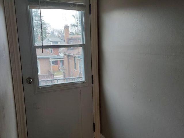 Room for rent in Hamilton