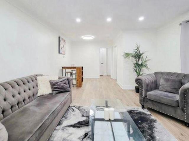 Room for rent in Ancaster, Ontario