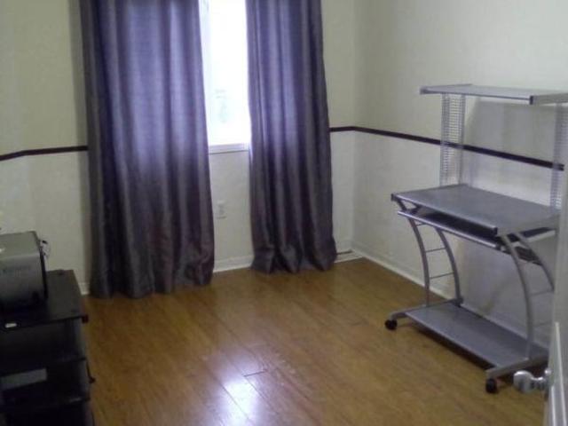 Room for rent in Ancaster, Ontario