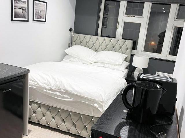 Room for rent in Lane, Greater London