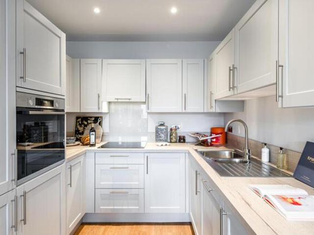 Room for sale in Hornchurch, Greater London