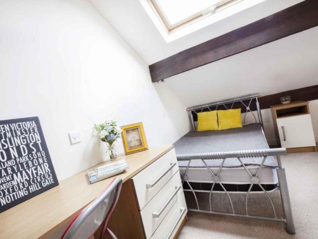 Room for rent in Huddersfield, West Yorkshire